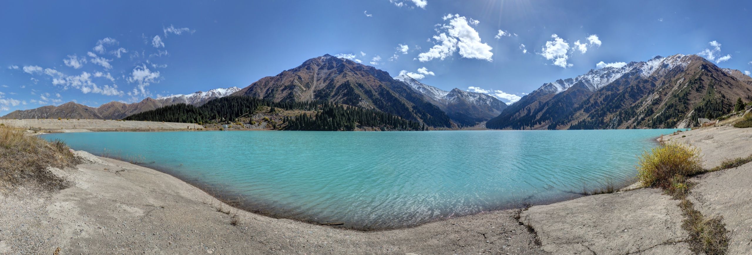 БАО, бирюзовая вода и пик Советов